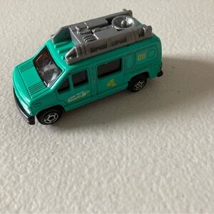 1999 Matchbox Ford Panel Van Diecast Toy Car Satellite Truck KTHK News Channel 5